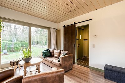 Malerisches Ferienhaus in Merksplas mit...
