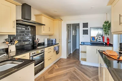 Vakantiehuis met 3 slaapkamers in Mynytho, Ge...