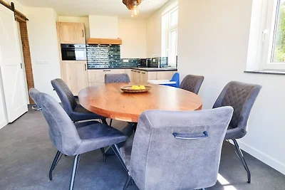 OK44 Luxus Ferienhaus für 6 mit 2 Bäder