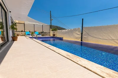 Villa in Kalkan mit Wifi und Parken