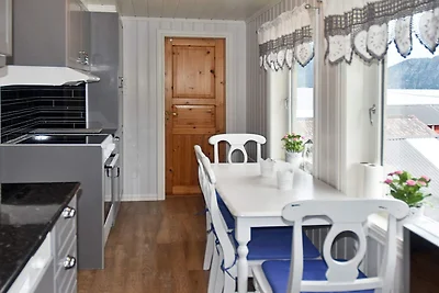 4 Personen Ferienhaus in Måndalen-By Traum