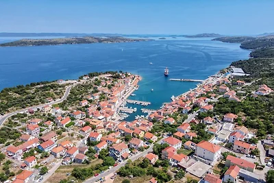 Ferienhaus in Sali mit Meeresstrand