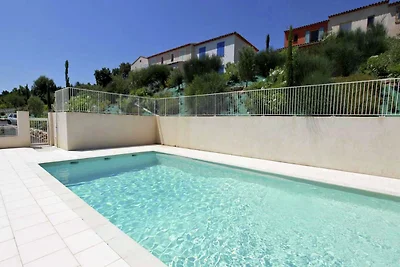 Luxuriöses Ferienhaus mit Swimmingpool.