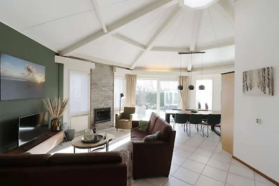 Schönes Haus am Golfplatz mit Sauna