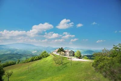 Bellissima villa con piscina a Sant"angelo