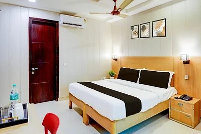 Super Hotel O Rohini Sector 24