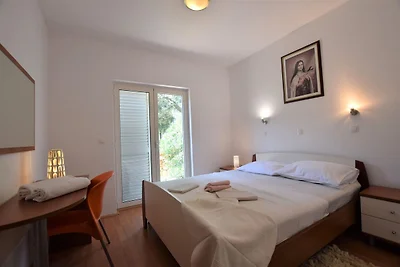 Przestronny apartament w Mandre z tarasem