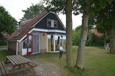Schönes Ferienhaus mit großem Garten,