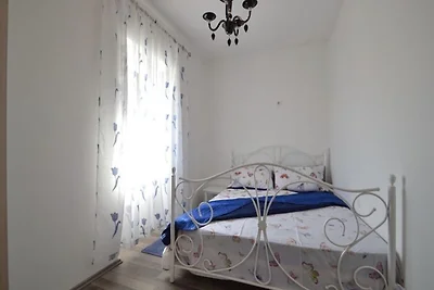 Attraente casa vacanze a Zara con piscina...
