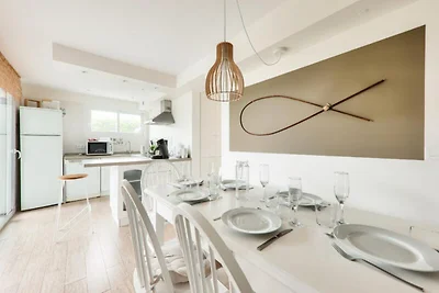 Apartment am Fluss Pénérf mit Pool