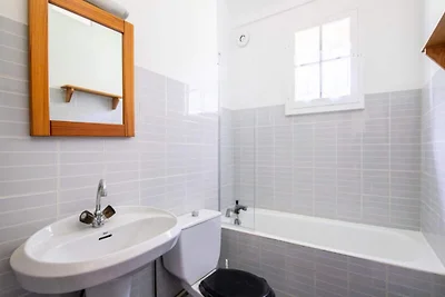 Apartment in Pléneuf mit Meerblick