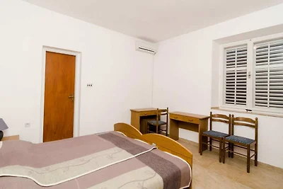 Appartamento con balcone e vista mare