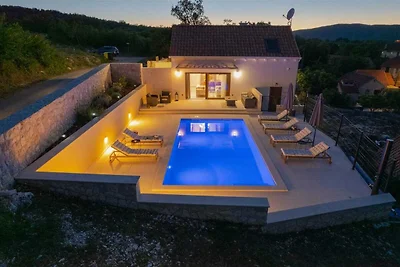 Familienvilla in Kreševo mit beheiztem Pool