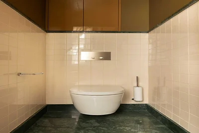 Palais Bourbon Hotel – Zimmer 15 – 2P –...