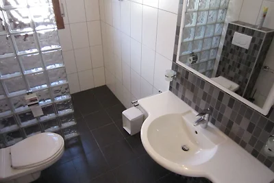 Moderne Villa mit Whirlpool