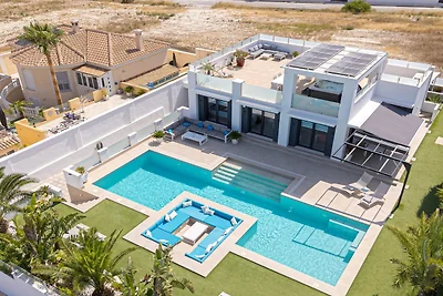 Stilvolle Villa mit Seeblick