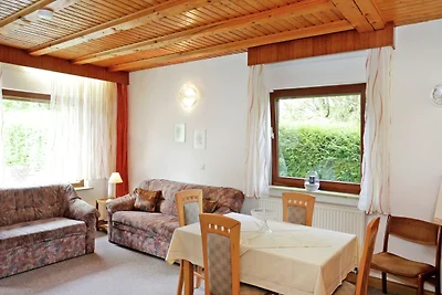 Apartment in Armsfeld mit Pool