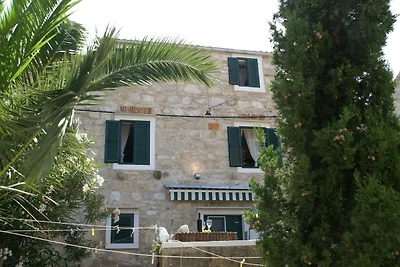 Casa tradizionale con due appartamenti