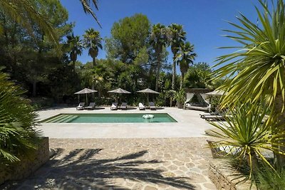 Vakantiehuis met terras met houten balken