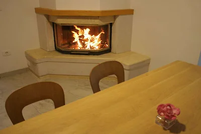 Riverside Rustic Ridge Apartments with Balcon...
