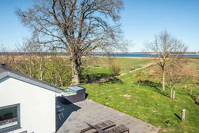 Rilassatevi con la vasca idromassaggio...