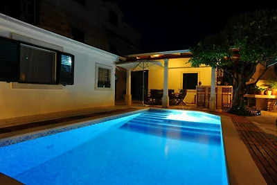 Villa Anni-Two Bedroom Apartment with Terrace...