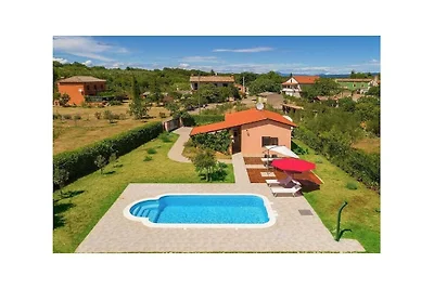 Casa Luka Vareski