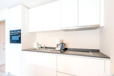 2-Zimmer-Wohnung mit seitlichem Meerblick