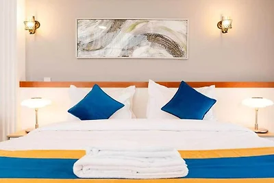 Stilvolle Zimmer mit Kingsize-Bett |Gateway...