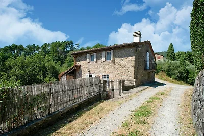 Casa vacanze in stile rustico a Lucca, con gi...