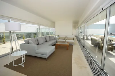 Moderne Villa mit Garten und Pool in Óbidos