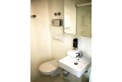 Habitación doble con balcón en el Hotel...