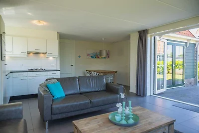 Ferienhaus im Zaanse-Stil mit Garten