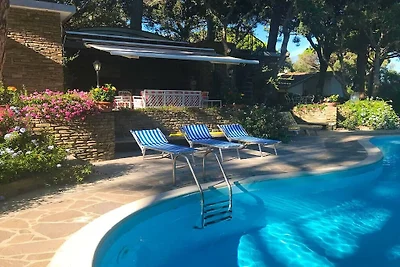 Villa in Punta Ala met zwembad