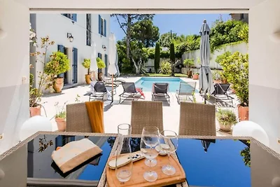 Villa in Antibes mit Pool und in Strandnähe