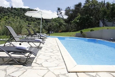Geräumige Villa auf Korfu nahe dem Meer