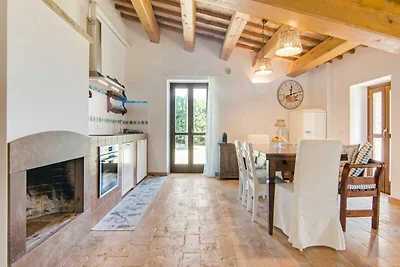 Appartement in Mombaroccio met zwembad