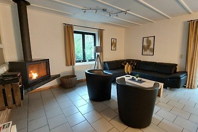 Schönes Ferienhaus mit Sauna und Whirlpool