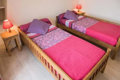 Cottage in Bacon met Wandelpaden dichtbij