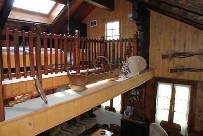 Boutique-Ferienwohnung im Wallis mit Balkon