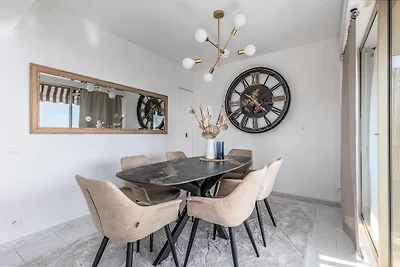MC Riviera: modern apartment with stunning se...
