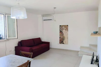 Maison dans un village avec piscine