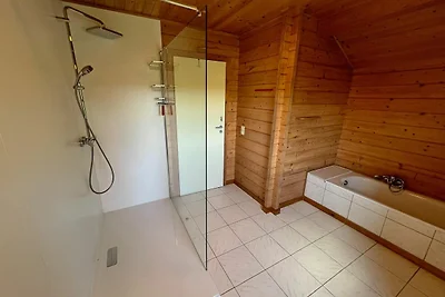 Casa vacanze moderna a Hotton con giardino
