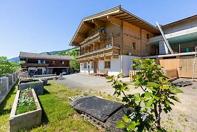 Warm Apartment in Uttendorf