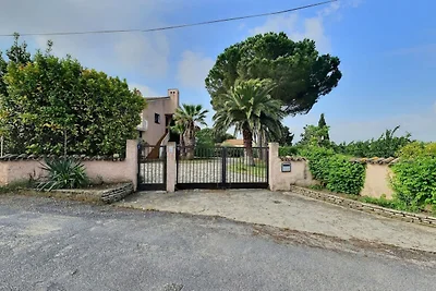 Villa con piscina per 10 ospiti