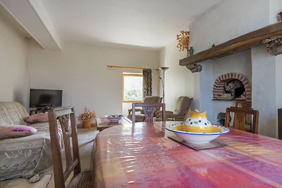 Cottage in un'antica fattoria isolata