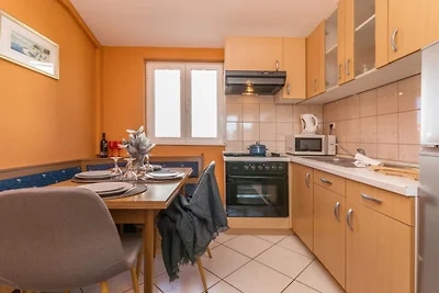 Villa Julia - Two Bedroom Apartment 1