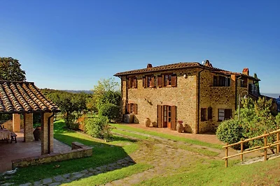 Agriturismo con A/C, terrazza e piscina