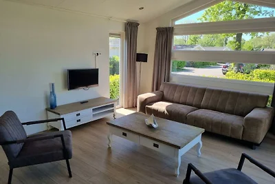 Vakantiehuis in Halfweg met terras