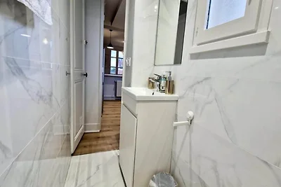 The Blue Revol Renoviert Voll ausgestattet